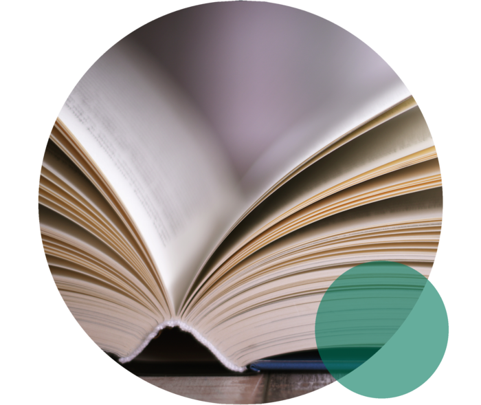 Glossar zur Hypercholesterinämie Aufgeschlagenes dickes Buch.